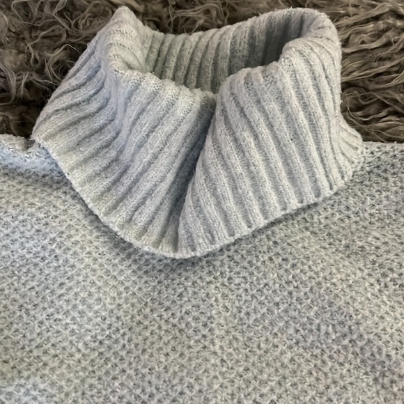 Powder blue soft turtleneck sweater L rolled cuff inside out knit pink rose - Picture 3 of 7